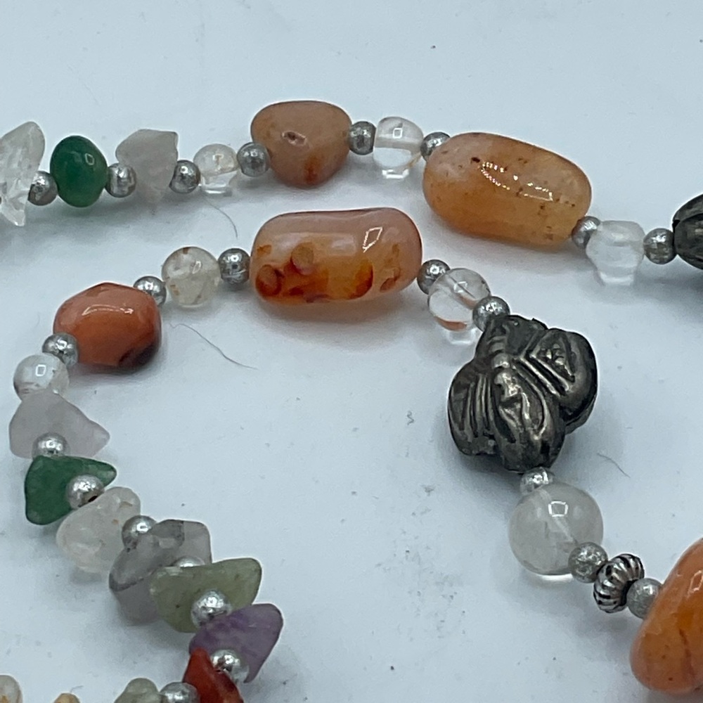 “NATURAL GEMSTONE VINTAGE NECKLACE”. With Unique Silver Bead Detail. - Picture 7 of 14